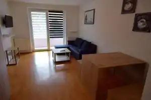 AB Apartment 50, Фелльбах