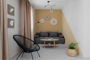 Corali Suites Andros, Батси