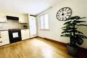 Beautiful Old Building Apartment In The Center, Санкт-Галлен