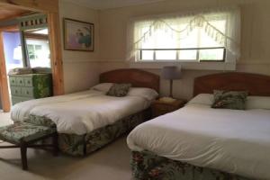 Aloha Junction Bed and Breakfast, Волкано