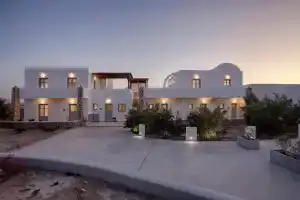 New Villa Katerina Collection, Мегалохори