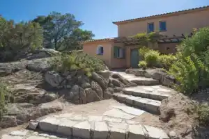 Отель «Résidence Les Hameaux de Santa Giulia», Порто-векшио