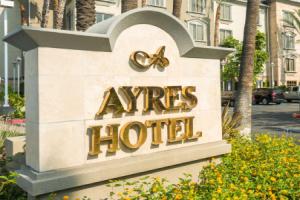 Ayres Hotel Anaheim, Анахайм
