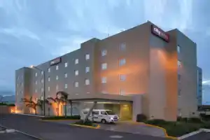 City Express Suites by Marriott Querétaro, Керетаро