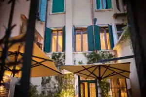 Мини-отель «Liassidi Wellness Suites», Венеция