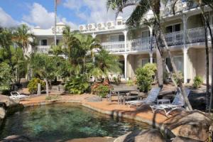 Отель «Colonial Palms Motor Inn», Эрли Бич