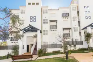 2197-Superb 2bedrooms in residence with pool!, Манильва