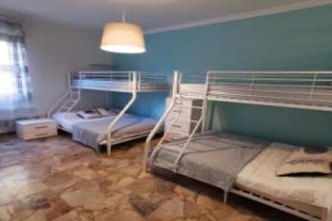 Appartamento Miramare, Фоллоника