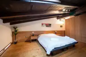 Bright Apartments Desenzano - Monte Grappa, Десензано-дель-Гарда