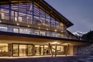Grand Hotel Courmayeur Mont Blanc, Курмайор