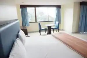 Nice Beach Hotel, Бан Пхе