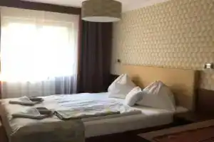 Hotel «Pávai», Хайдусобосло