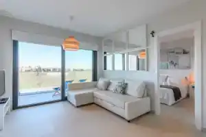 Modern Apartment With Shared Pool, Исла-де-Канела