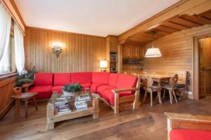 Cozy 3 Bedroom Flat in Cortina - With car Park, Кортина д'Ампеццо