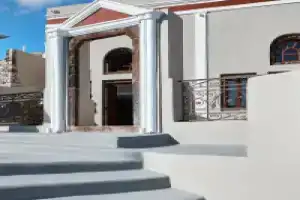 Nano Suites, Пиргос