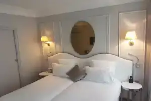 Hotel «Trinité Haussmann», Париж