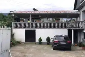Sachino Giorgi Family House, Чакви