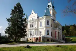Отель «Chateau Cihelny», Карловы Вары