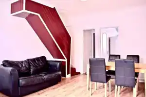 2 Bedroom Flat in Central Dublin, Дублин