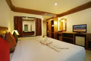 Jiraporn Hill Resort, Патонг
