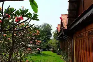 Отель «Ruenton», Банг Саре