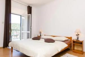 Apartments Linda, Полач