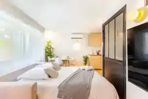 Lavie Maison Balneo Sauna, Бордо