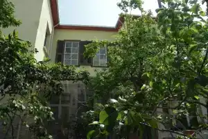 Lotus Garden Hostel Izmir, Измир