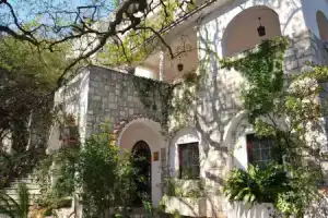 Hotel «Dubrava», Будва
