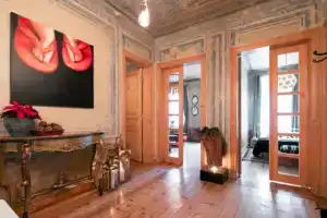 19th Century Luxury Loft in Galata, Стамбул