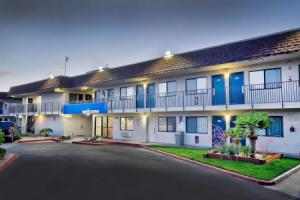 Motel «6-Palmdale, CA», Палмдейл