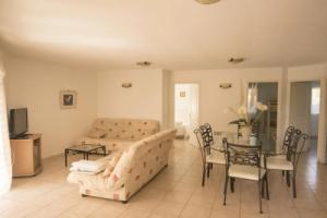 Cozy Holiday Home in Moriani-Plage in Swimming Pool, Морьяни-Пляж