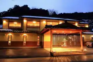 Отель «Fugetsugyosho Ryokan», Тоёока