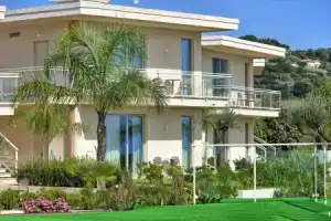 Blue Bay Resort, Капо-Ватикано