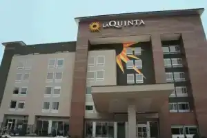La Q. I. Oklahoma City Airport, Оклахома-Сити