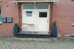 Schöne Wohnung, Zwei Schlafzimmer, Zentrumsnah, Erdgeschoss in Greifswald, Грайфсвальд