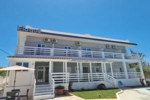 Апарт-отель «Faros», Като-Даратсо