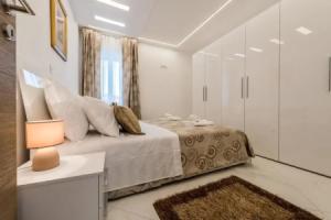 Good Life Deluxe Seafront Apartment, Preko
