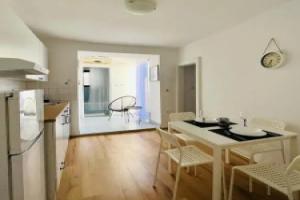 SML Apartments 1, Изола
