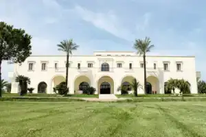 Tenuta La Baronessa Resort, Тулье