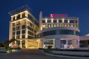 Ramada Hotel & Suites Kemalpasa, Измир