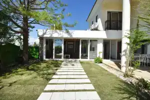 Villa Nail by Helaltatilvillari, Олюдениз