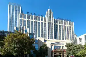Отель «Howard Johnson Tropical Garden Plaza Kunming», Куньмин