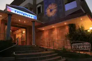 Kassandra Hotel, Лалисос