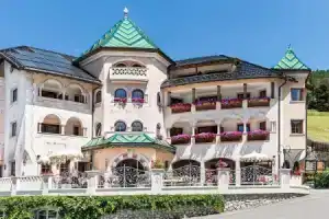 Hotel «Ansitz Jakoberhof», Ортизеи