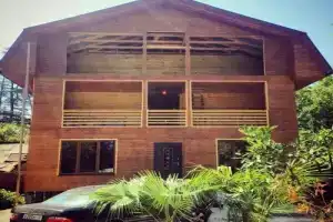 Leres Mini Hotel, Пицунда