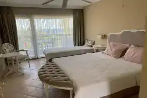 Hotel «Carina», Кушадасы