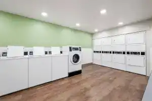 WoodSpring Suites Winston-Salem near Hanes Mall, Уинстон-Салем