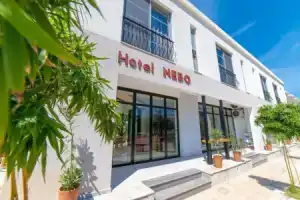 Hotel «Nebo», Ксамил