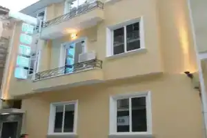 Brazil Hotel, Афины